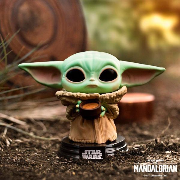Ігрова фігурка Funko Pop! серії Мандалорець - Малюк із чашкою 49933 фото